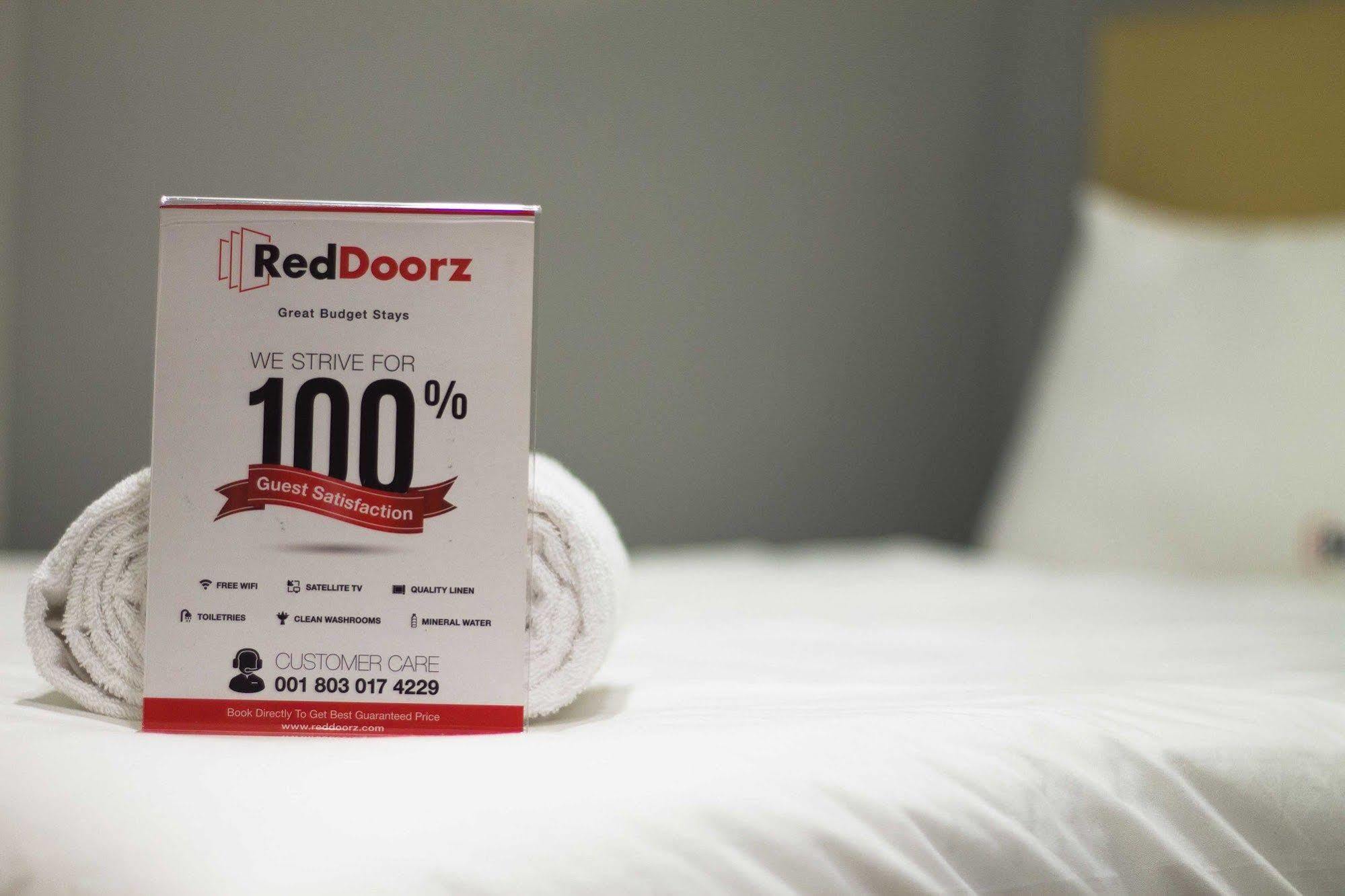Reddoorz Apartment @ Green Pramuka Cakarta Dış mekan fotoğraf